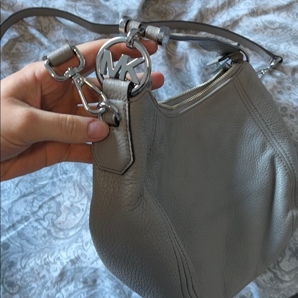 Grey Michael Kors cross body - Picture 2 of 12